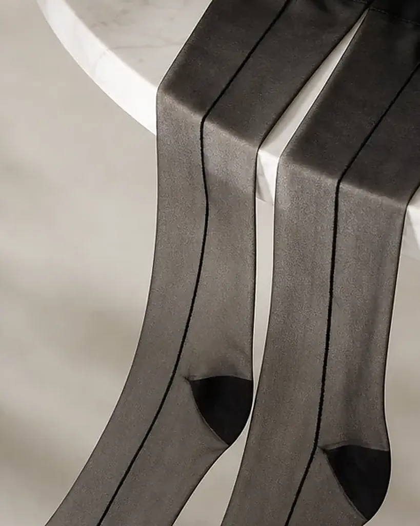 Close detail of the sheer on the Calze Cucitura Seamed Stockings
